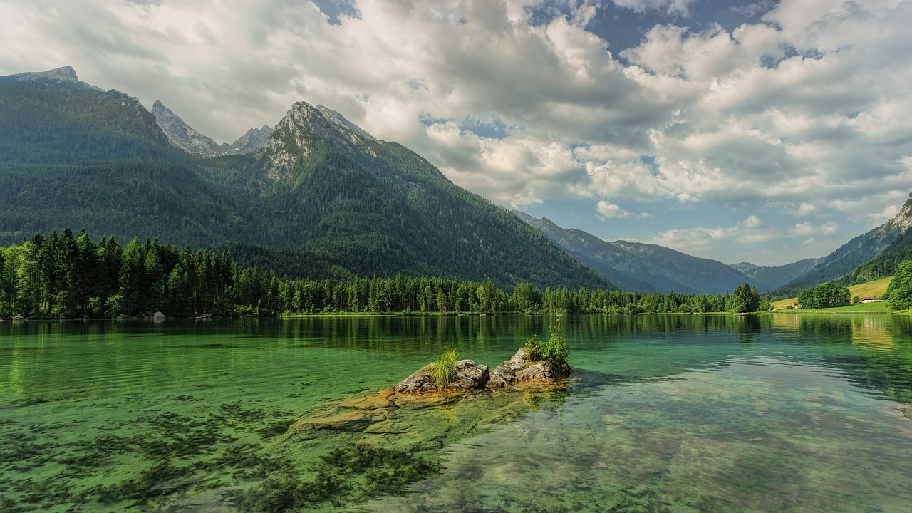 Scenic view of a lake surrounded by mountains